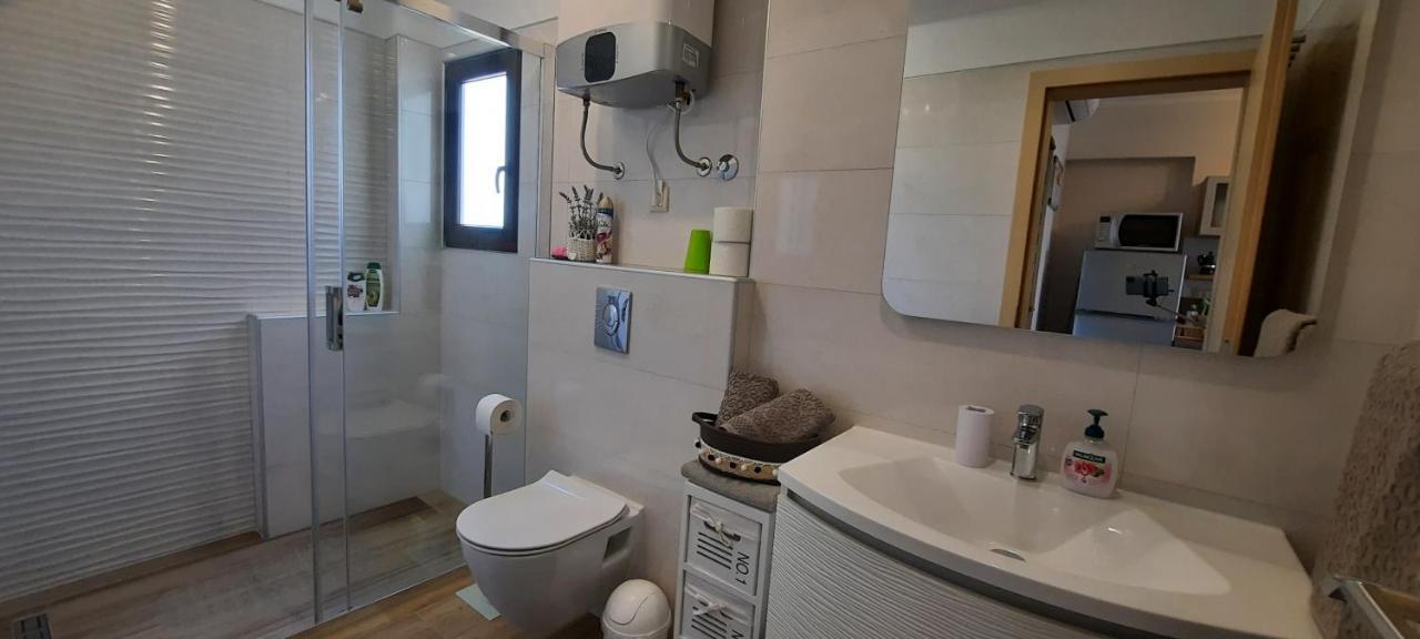 Apartments Alea ロヴィニ エクステリア 写真