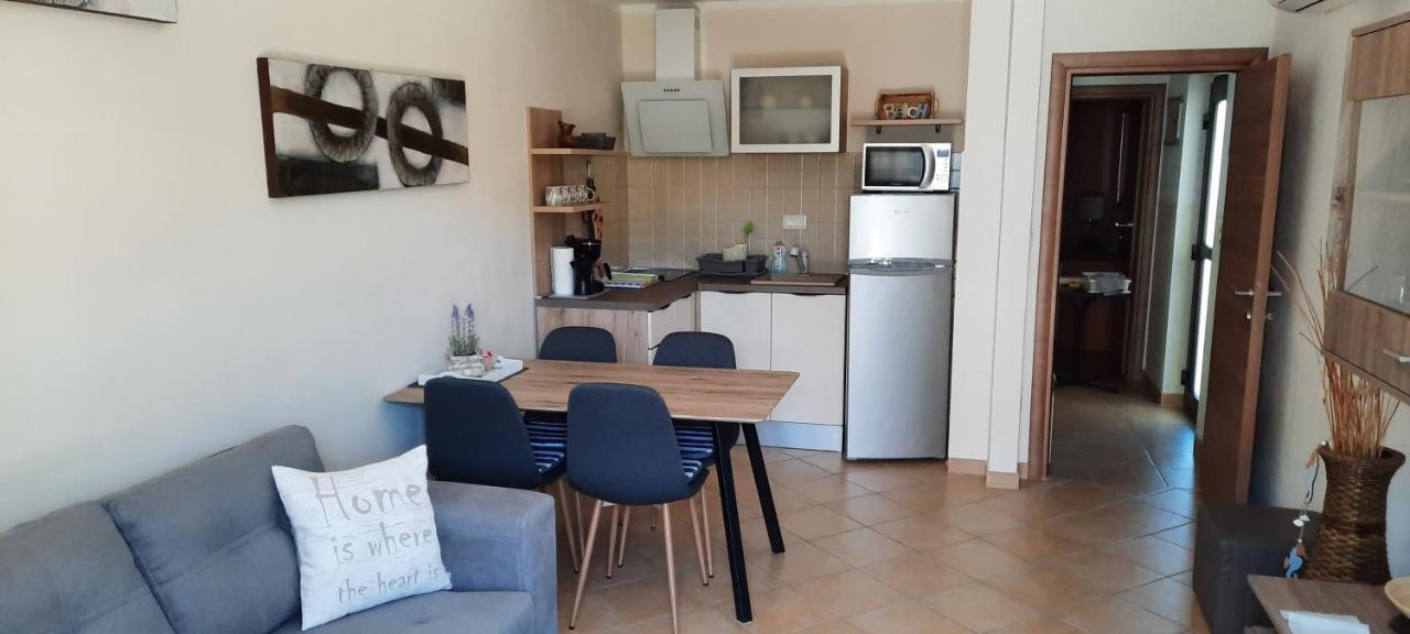 Apartments Alea ロヴィニ エクステリア 写真