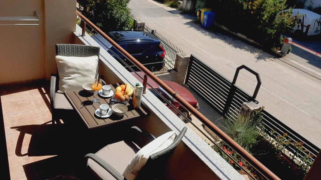 Apartments Alea ロヴィニ エクステリア 写真