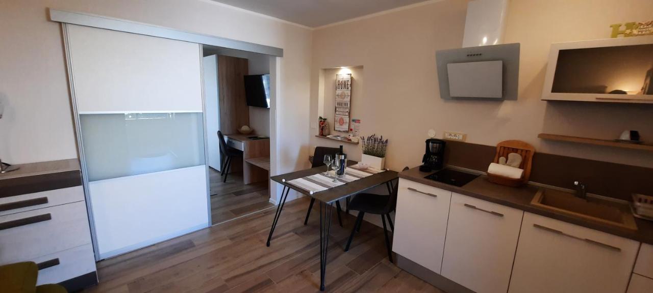 Apartments Alea ロヴィニ エクステリア 写真