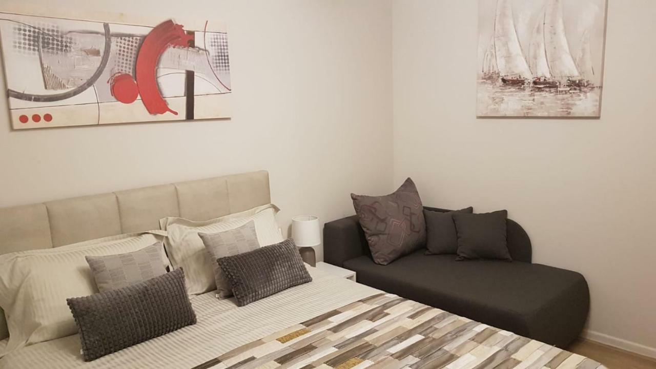 Apartments Alea ロヴィニ エクステリア 写真