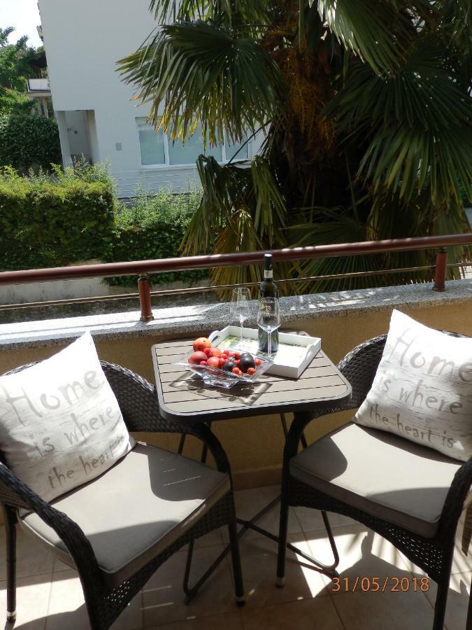 Apartments Alea ロヴィニ エクステリア 写真
