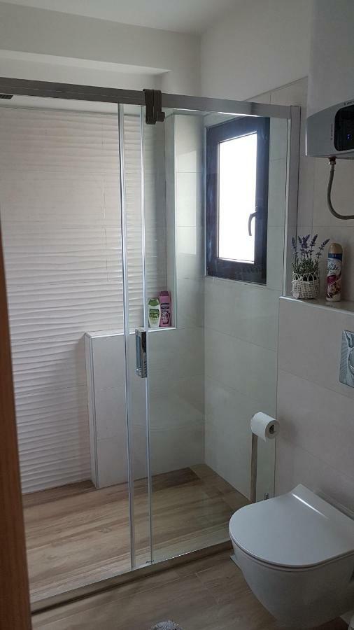 Apartments Alea ロヴィニ エクステリア 写真